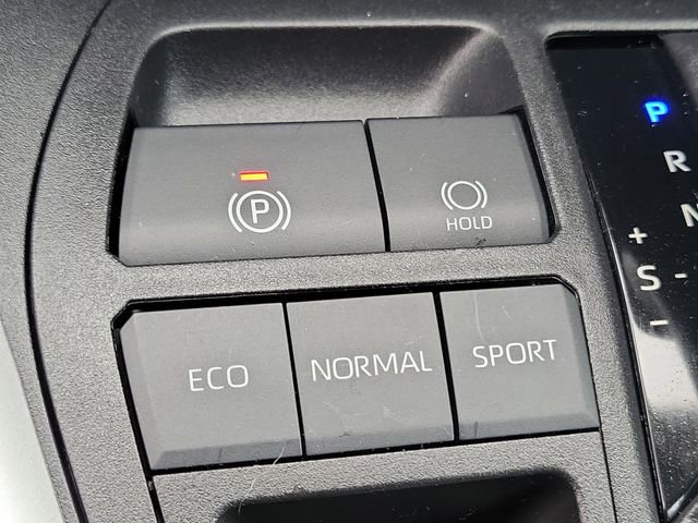 Used 2019 Toyota RAV4 XLE w/ Carpet Mat Package FWD image 17