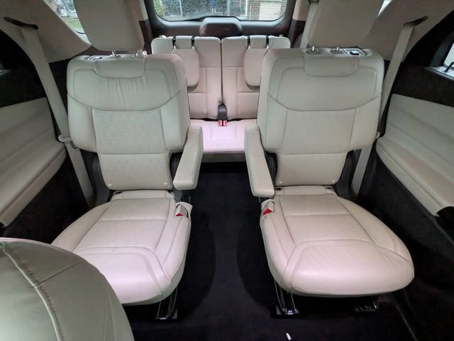 Certified 2023 Ford Explorer Platinum w/ Technology Package AWD/4WD image 20