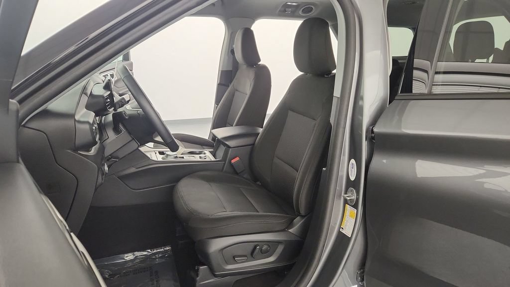 Certified 2024 Ford Explorer XLT AWD/4WD image 15
