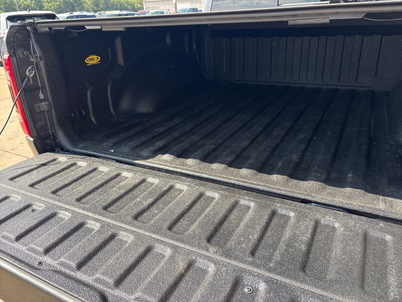 Used 2020 RAM 1500 Laramie AWD/4WD image 14