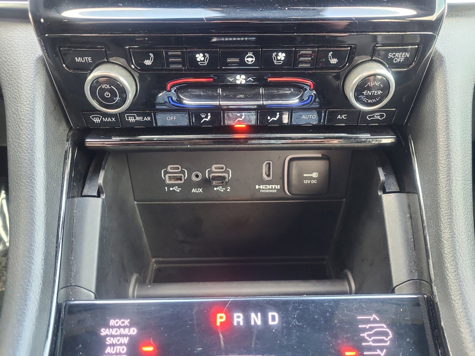 Used 2022 Jeep Grand Cherokee Overland AWD/4WD image 30