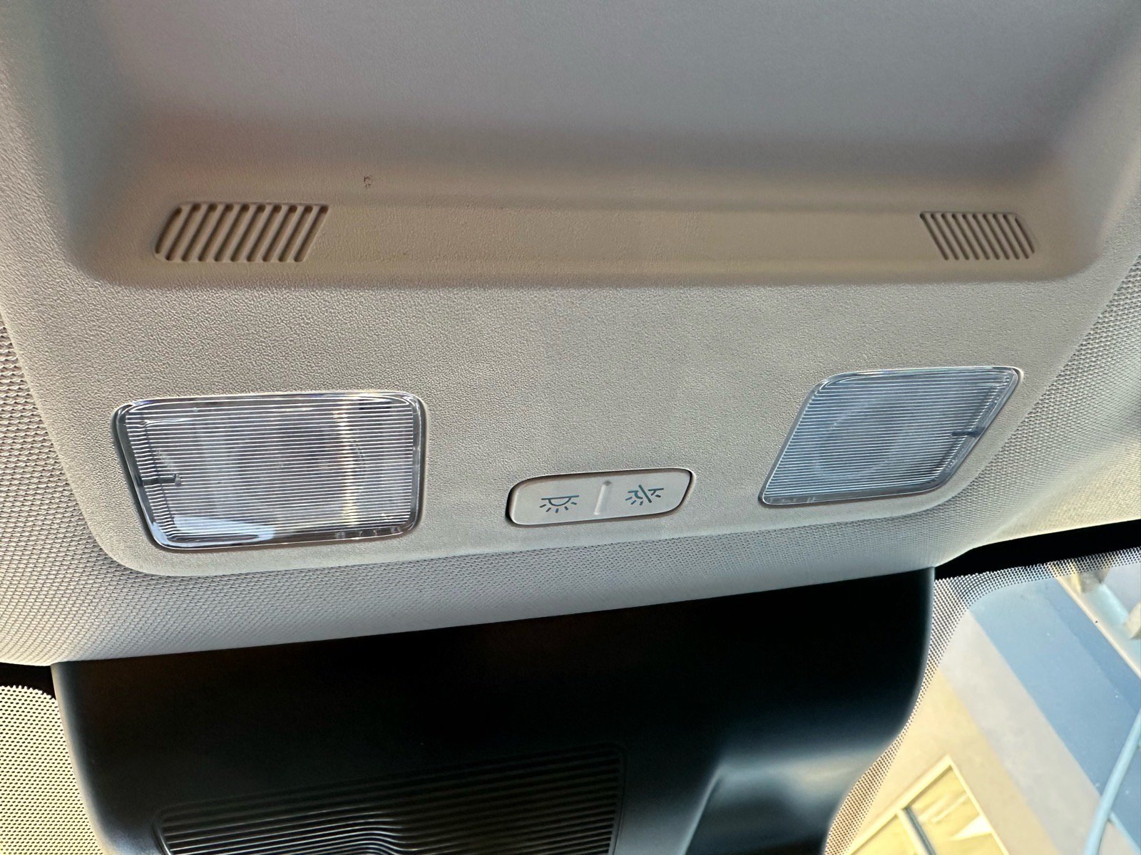 Certified 2025 Ford Maverick XL FWD image 37