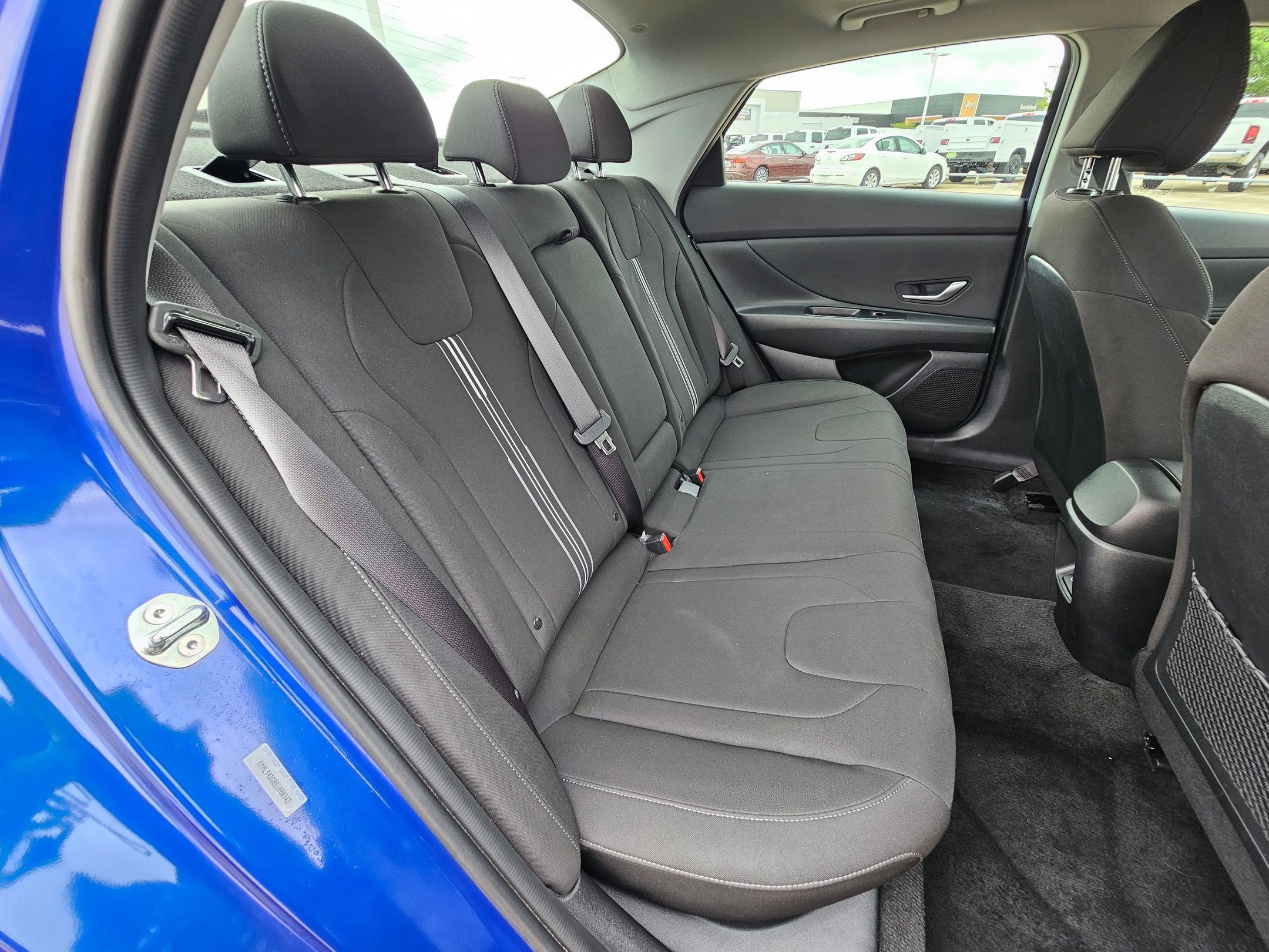 Used 2025 Hyundai Elantra SEL FWD image 32