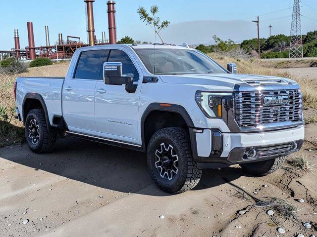 Used 2024 GMC Sierra 2500 Denali Ultimate AWD/4WD image 8