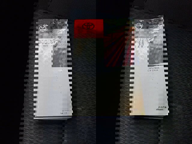 Used 2019 Toyota Corolla LE FWD image 25