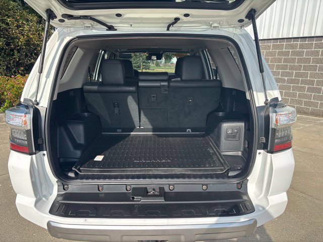 Used 2020 Toyota 4Runner TRD Off-Road Premium w/ Moonroof Package AWD/4WD image 13