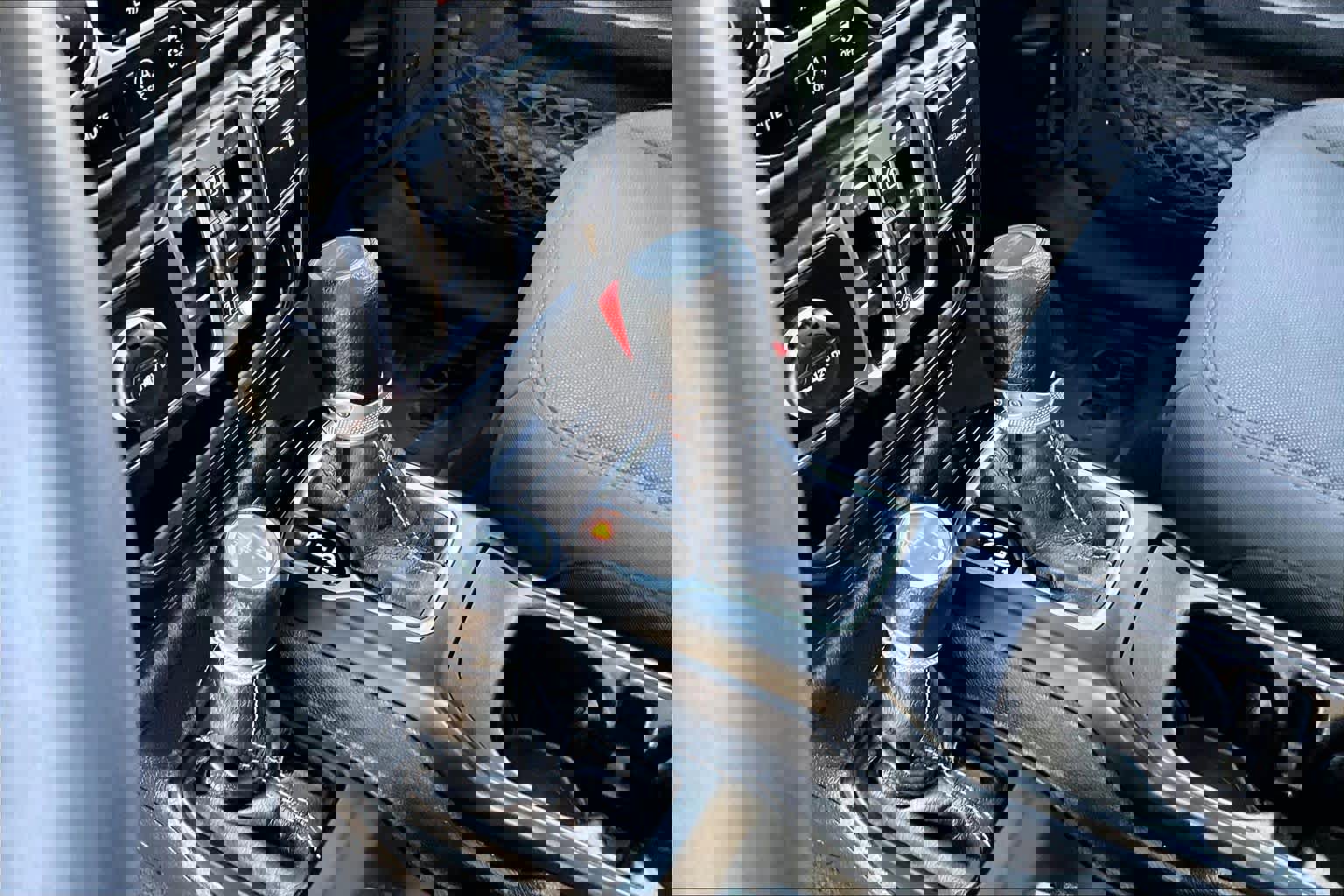 Used 2023 Jeep Gladiator Overland image 15