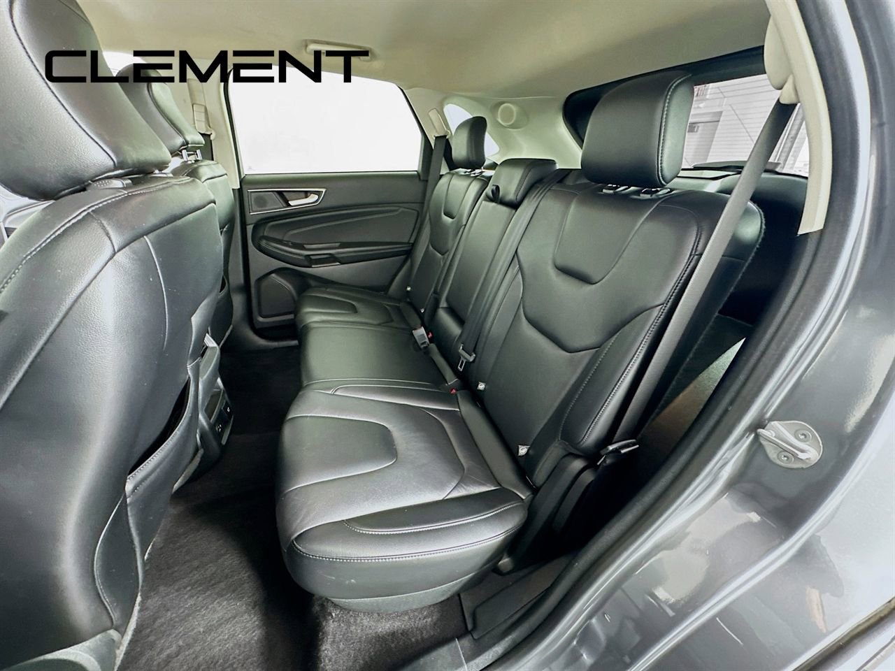 Certified 2022 Ford Edge Titanium image 31