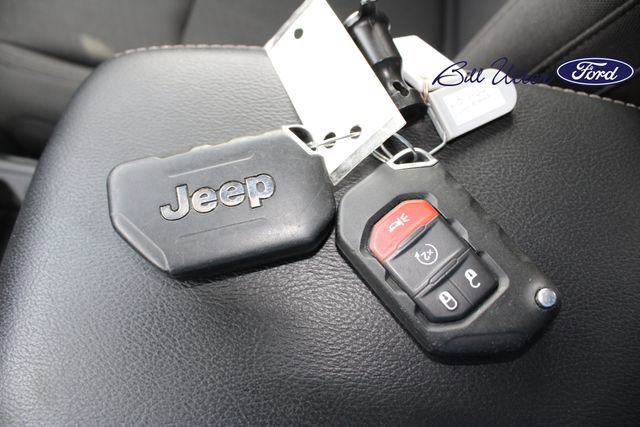 Used 2022 Jeep Wrangler Unlimited Sahara image 23