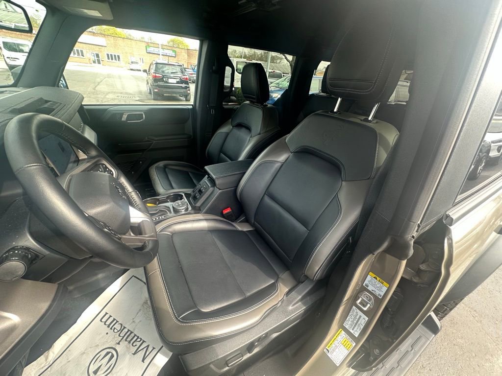 Certified 2025 Ford Bronco Outer Banks AWD/4WD image 9