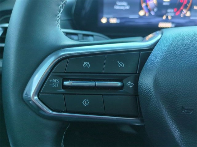 Used 2025 Chevrolet Traverse LT w/ Driver Confidence Package image 25