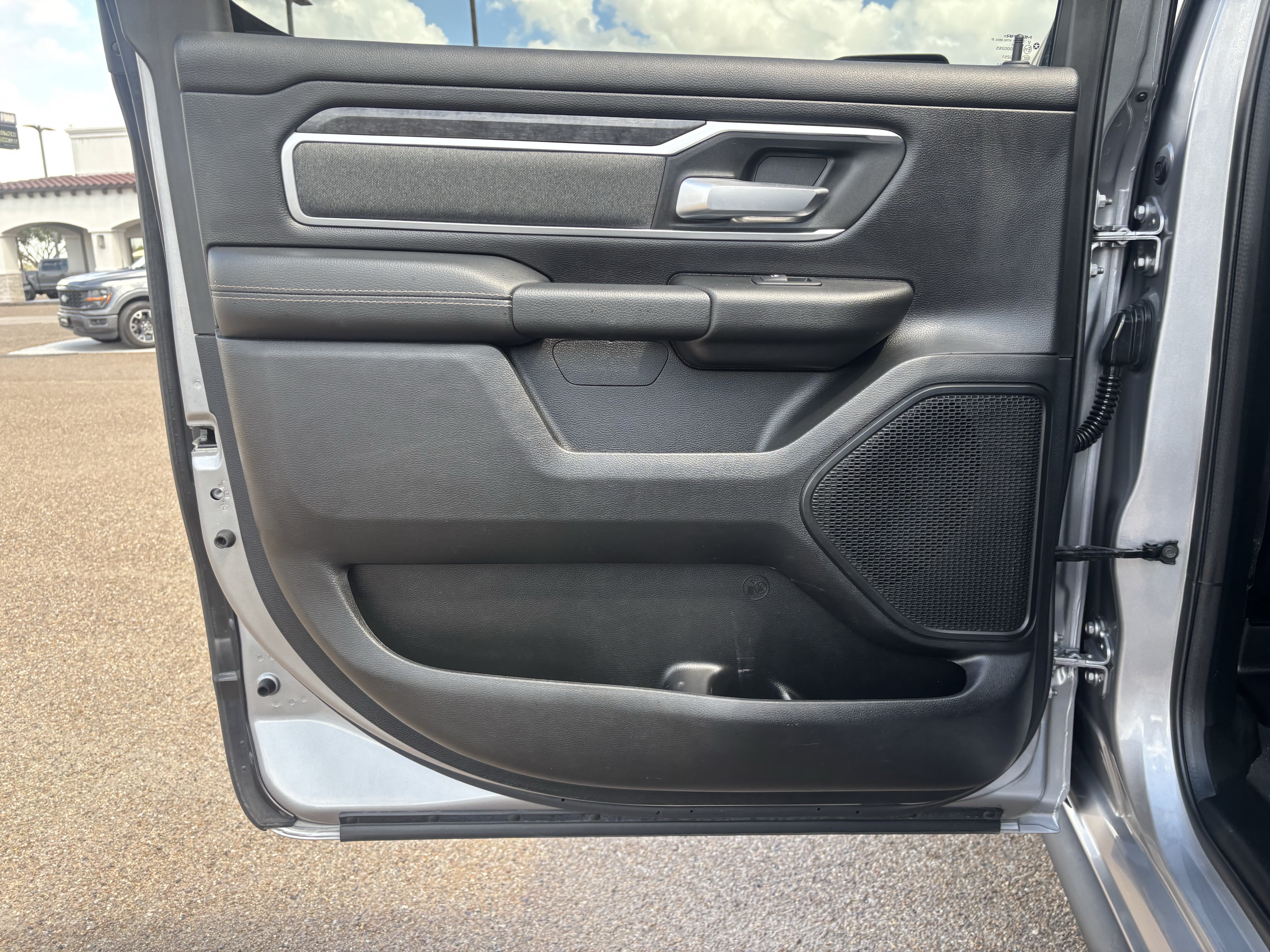 Used 2021 RAM 1500 Lone Star AWD/4WD image 14