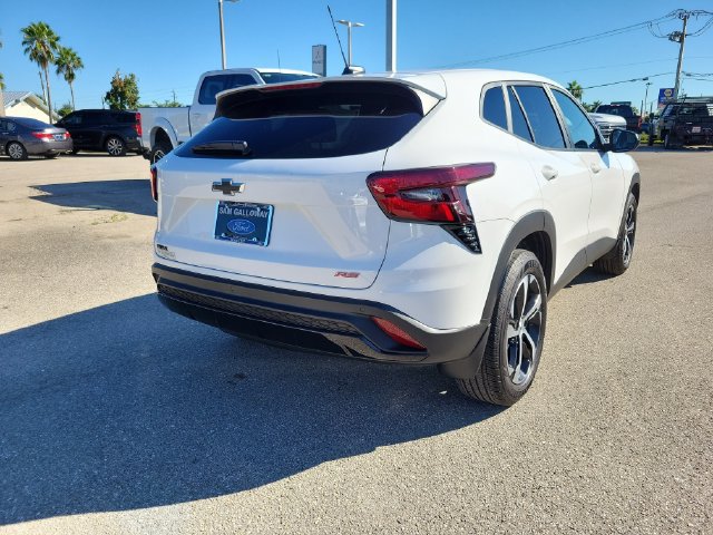 Used 2026 Chevrolet Trax RS w/ Sunroof Package FWD image 6
