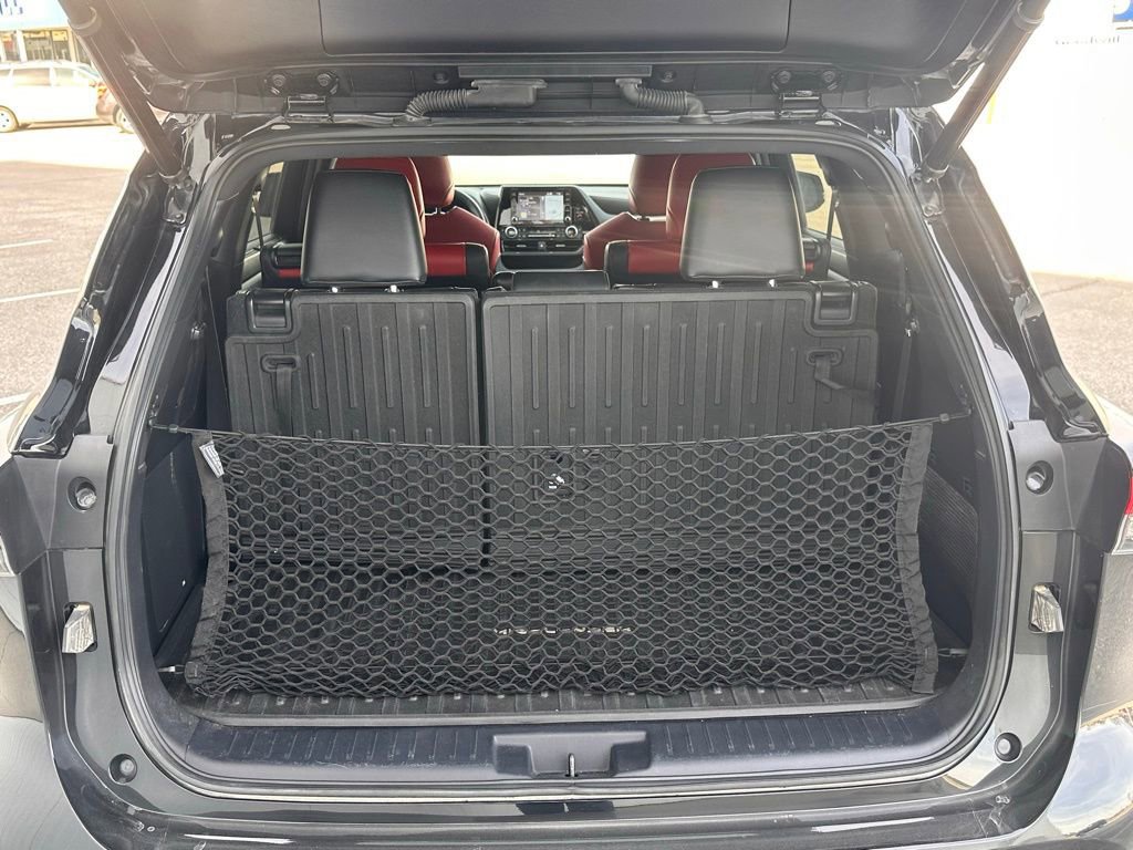 Used 2021 Toyota Highlander XSE image 16