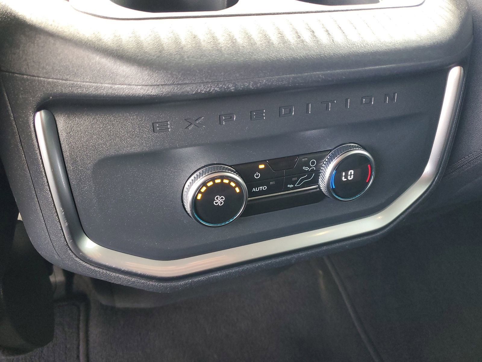 Certified 2025 Ford Expedition Max Active RWD image 15