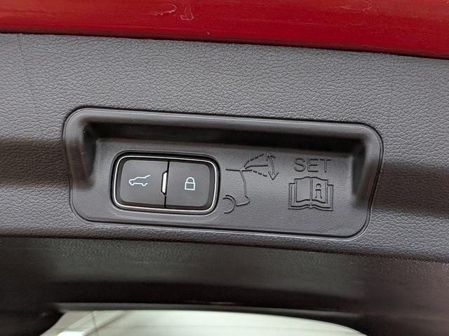 Certified 2020 Ford Explorer XLT w/ Equipment Group 202A AWD/4WD image 24