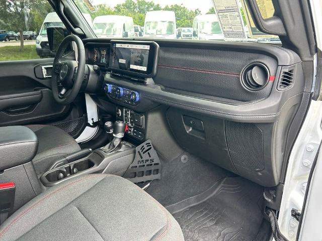Used 2026 Jeep Wrangler Unlimited Rubicon w/ Safety Group AWD/4WD image 35
