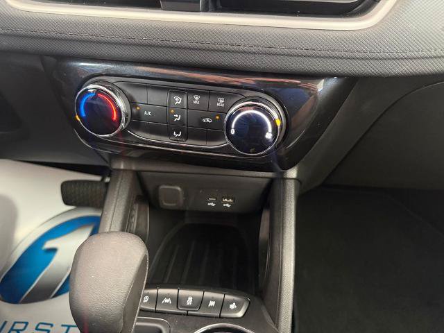 Used 2025 Chevrolet TrailBlazer LT FWD image 12