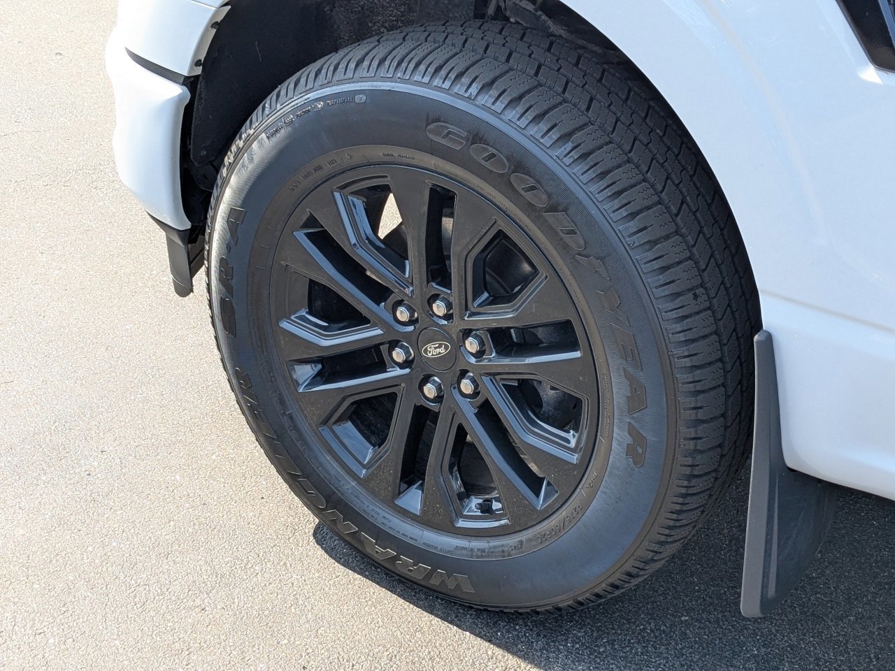 Certified 2024 Ford F150 Lariat image 10