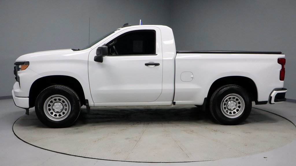 Used 2025 Chevrolet Silverado 1500 W/T image 2