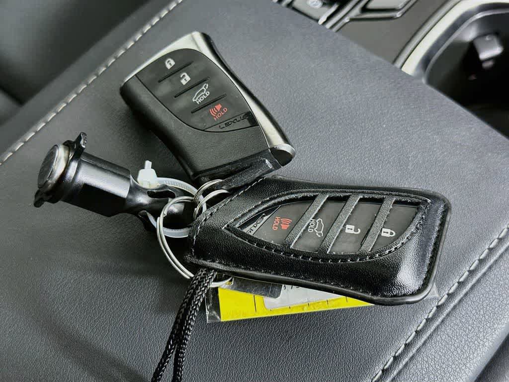 Used 2024 Lexus RX 350 Premium w/ Accessory Package (Z1) FWD image 24