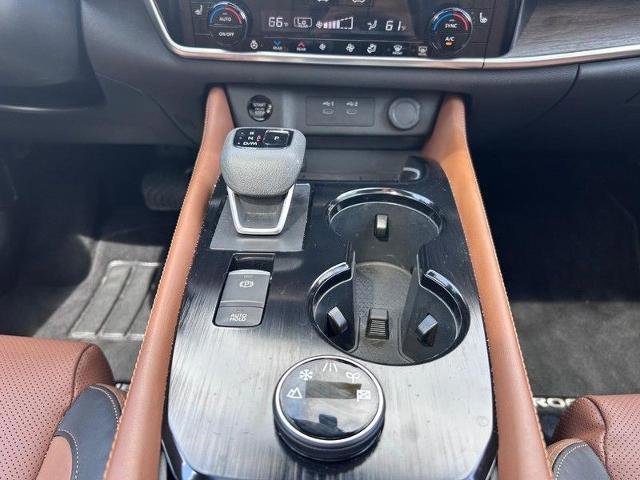 Used 2024 Nissan Rogue Platinum w/ Platinum Premium Package image 19