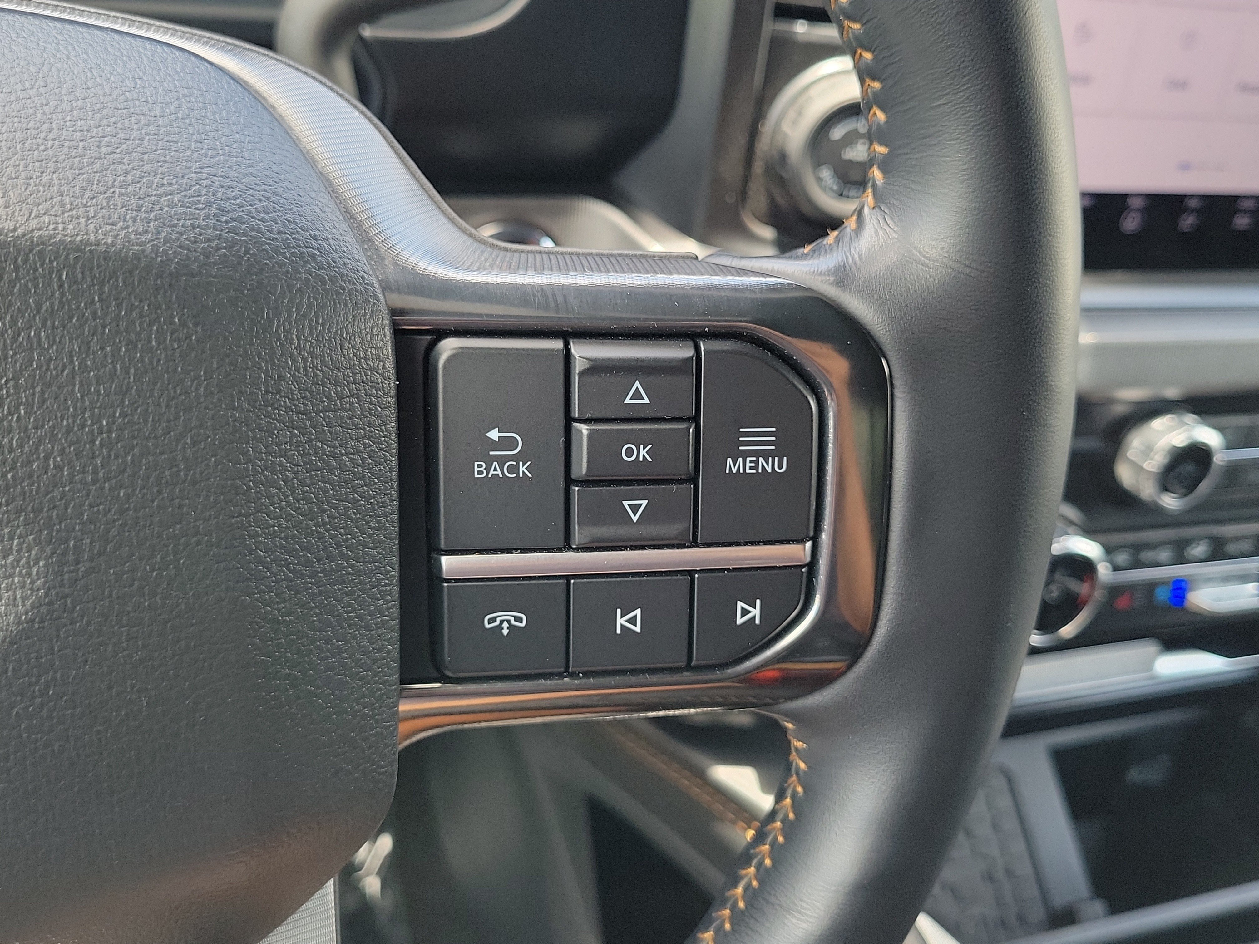 Certified 2024 Ford F250 Platinum AWD/4WD image 23