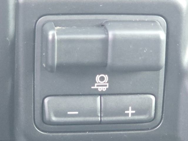 Used 2019 Chevrolet Silverado 1500 RST image 31