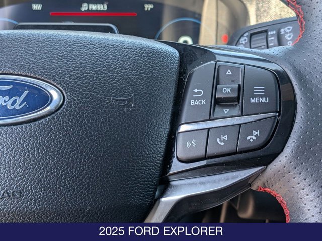 Certified 2025 Ford Explorer ST-Line w/ ST-Line Street Pack AWD/4WD image 18