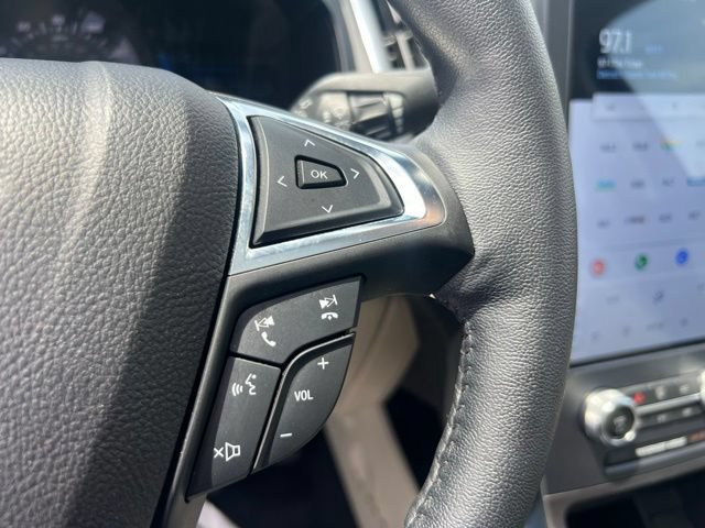 Certified 2023 Ford Edge Titanium w/ Equipment Group 301A AWD/4WD image 11