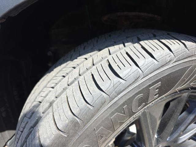 Used 2019 Toyota Highlander SE AWD/4WD image 38