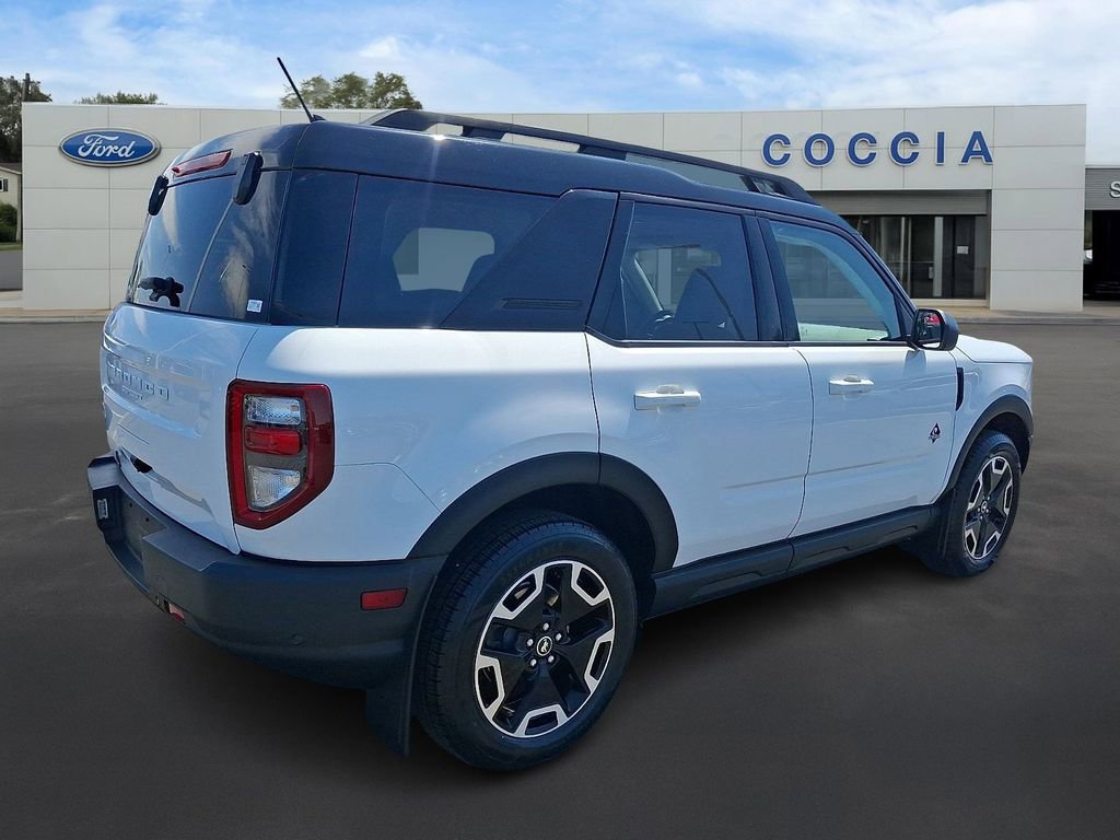Certified 2022 Ford Bronco Sport Outer Banks w/ Tech Package AWD/4WD image 4