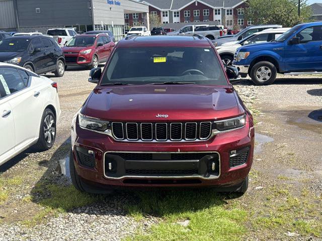 Used 2023 Jeep Grand Cherokee L Overland w/ Luxury Tech Group IV AWD/4WD image 2