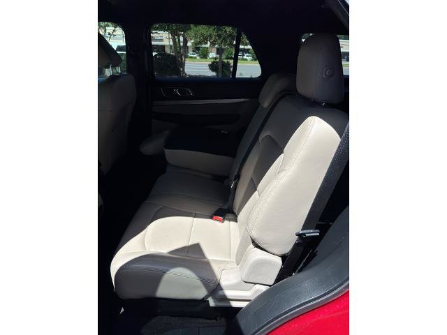 Certified 2019 Ford Explorer XLT w/ Equipment Group 202A FWD image 10