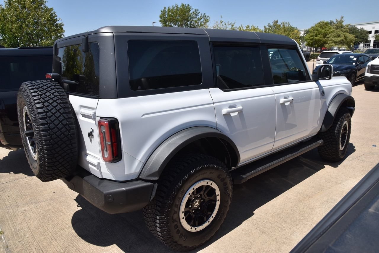Certified 2024 Ford Bronco Outer Banks w/ Sasquatch Package AWD/4WD image 6