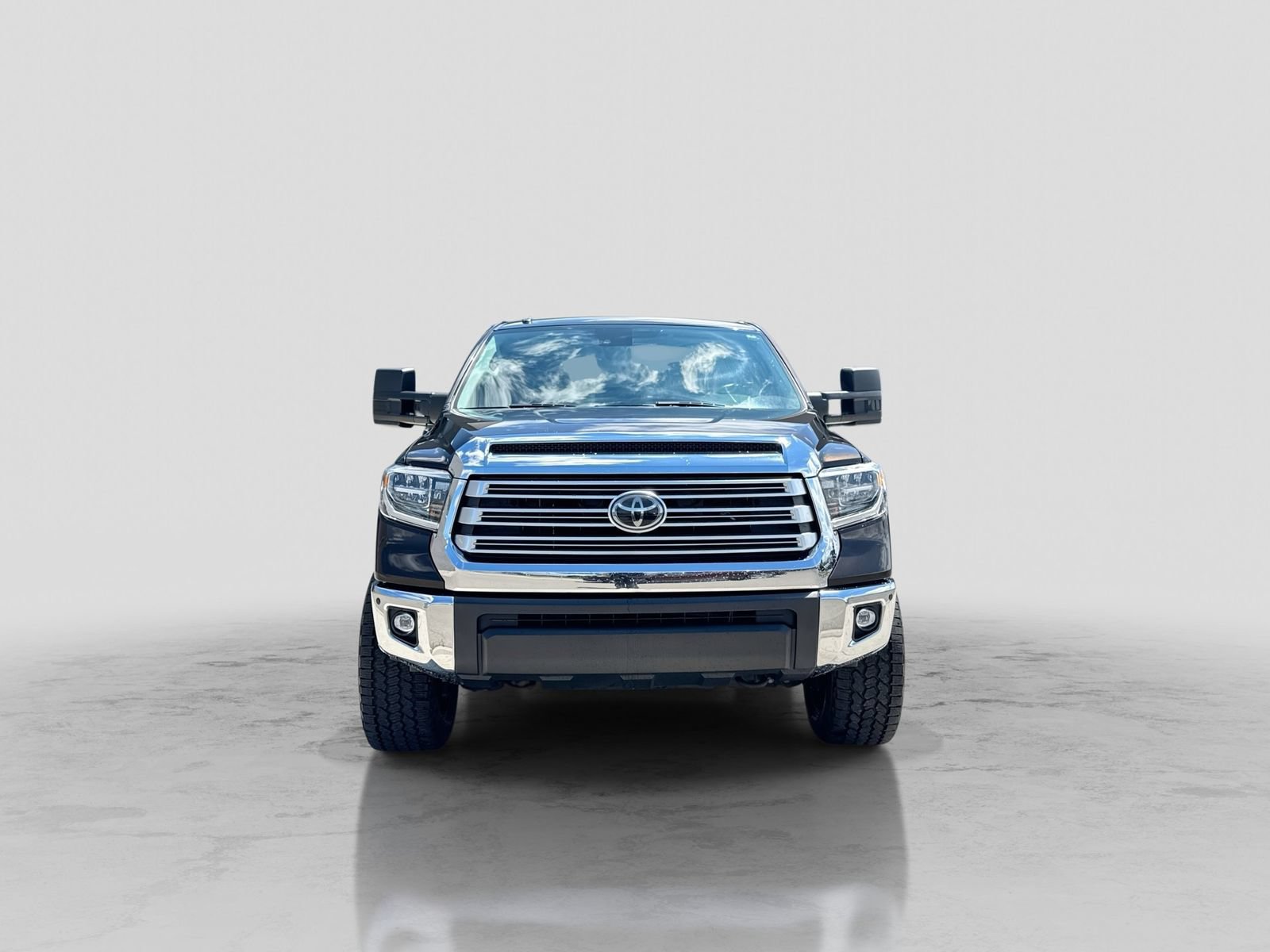 Used 2019 Toyota Tundra Limited w/ Limited Premium Package AWD/4WD image 12