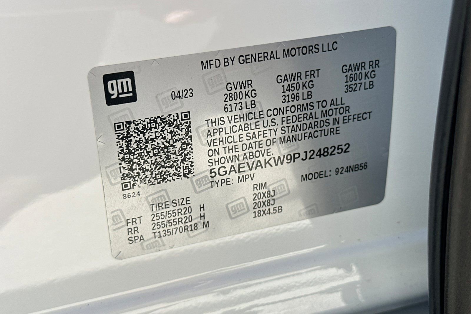 Used 2023 Buick Enclave Essence w/ Experience Buick Package AWD/4WD image 30