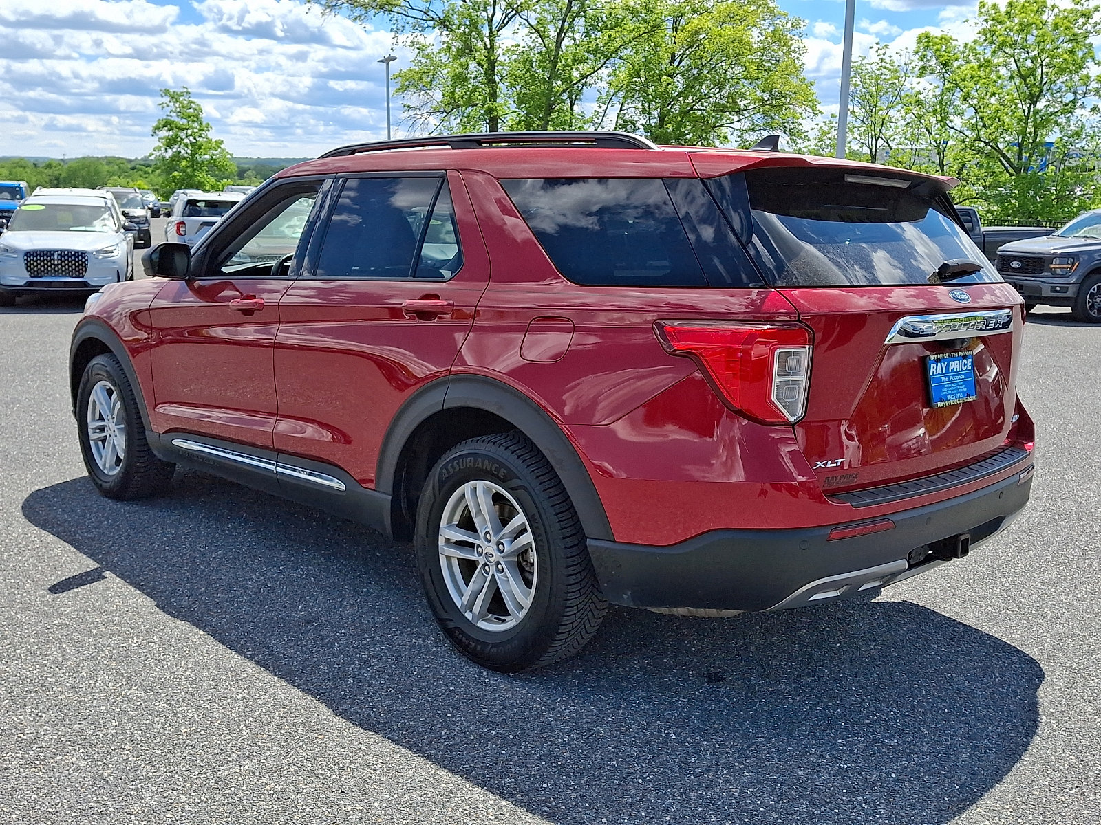 Certified 2022 Ford Explorer XLT w/ Equipment Group 202A AWD/4WD image 4