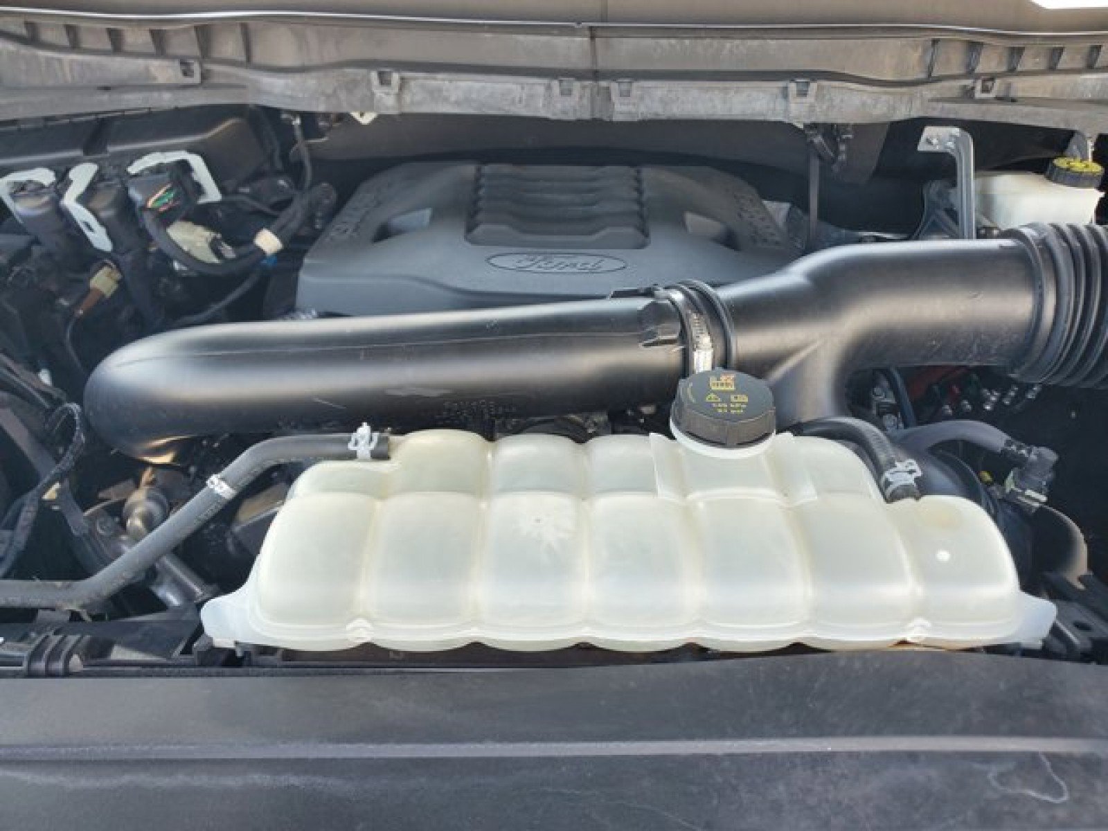 Certified 2022 Ford F150 Lariat w/ Equipment Group 502A High image 38