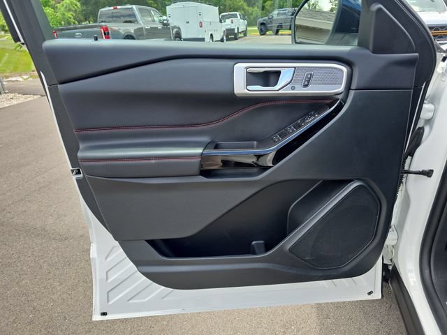 Certified 2024 Ford Explorer ST-Line w/ Class IV Trailer Tow Package AWD/4WD image 9