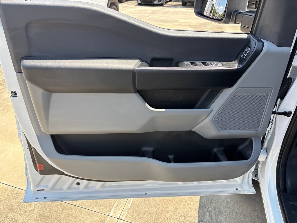 Certified 2025 Ford F250 XL w/ XL Chrome Package AWD/4WD image 15
