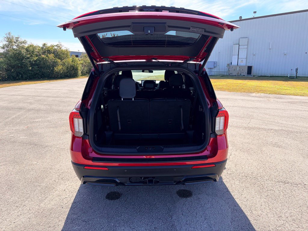Certified 2025 Ford Explorer ST-Line w/ ST-Line Street Pack AWD/4WD image 27