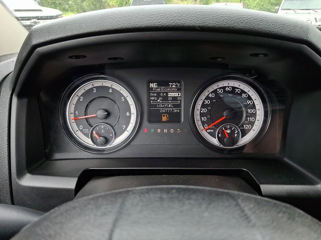 Used 2022 RAM 1500 Classic SLT w/ Protection Group AWD/4WD image 19