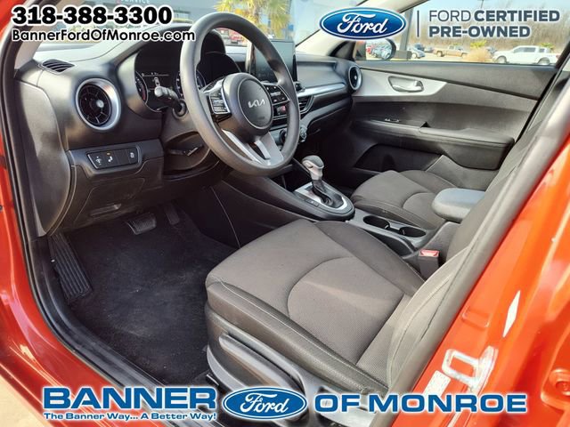 Used 2023 Kia Forte LXS w/ LXS Technology Package image 9