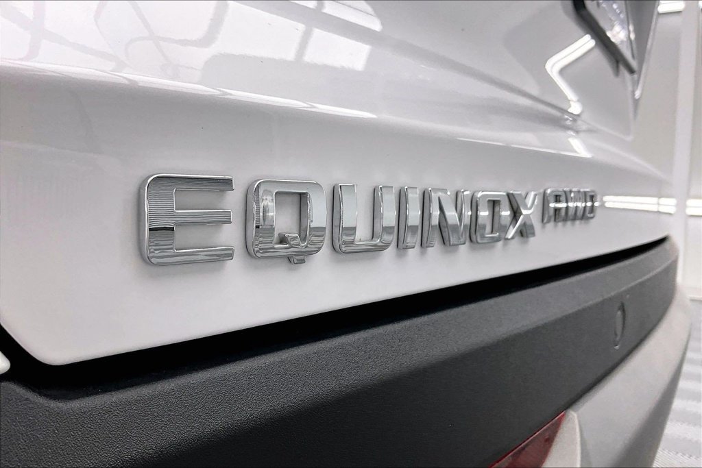 Used 2026 Chevrolet Equinox LT AWD/4WD image 8