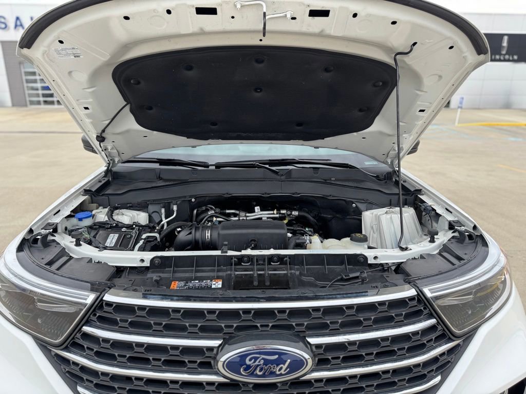 Certified 2023 Ford Explorer XLT w/ Equipment Group 202A image 43