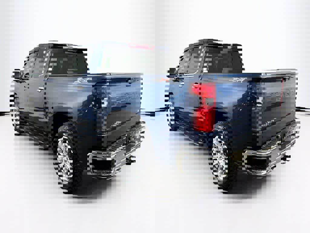 Used 2023 Chevrolet Silverado 1500 LTZ w/ LTZ Premium Package image 3