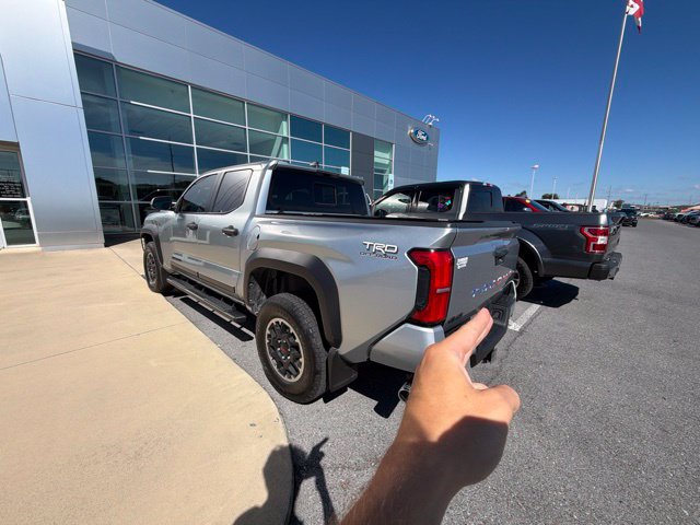 Used 2025 Toyota Tacoma TRD Off-Road w/ TRD Off Road Upgrade Package AWD/4WD image 6