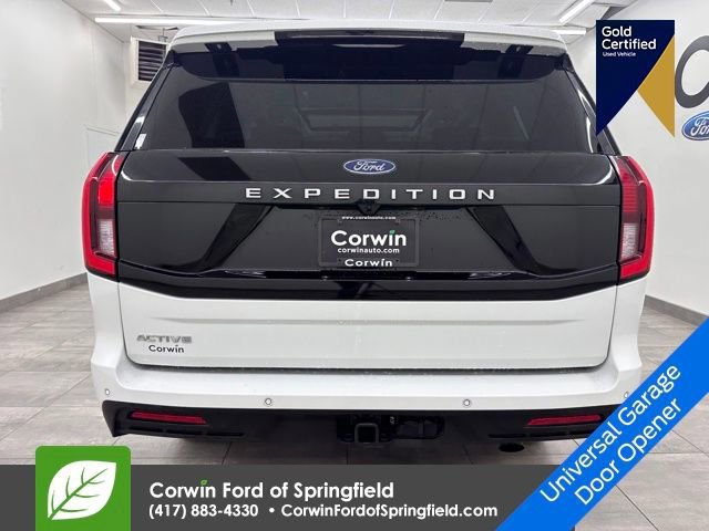 Certified 2025 Ford Expedition Active image 3