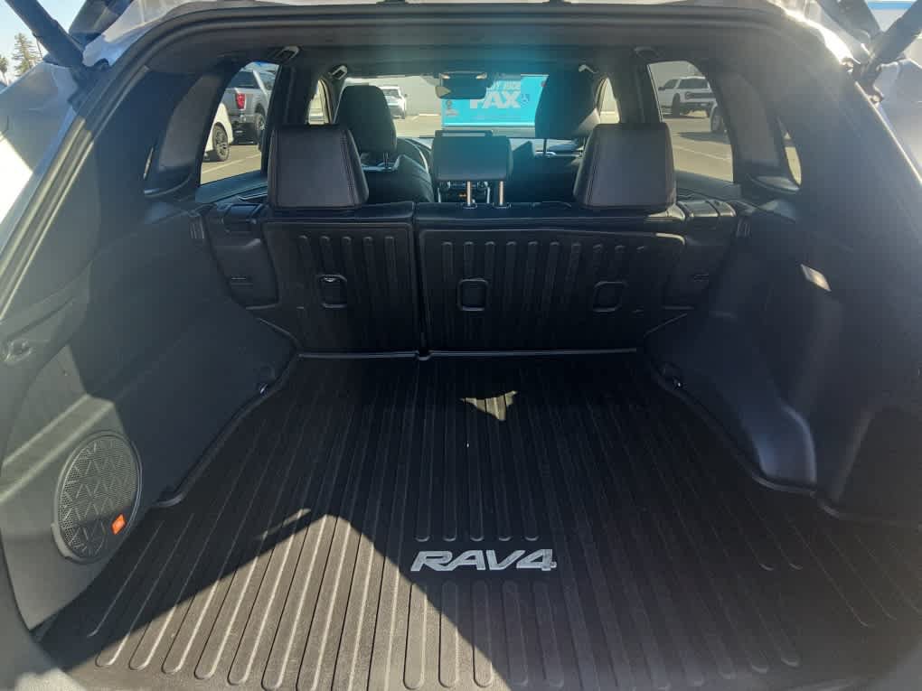 Used 2024 Toyota RAV4 XSE w/ Weather Package AWD/4WD image 8